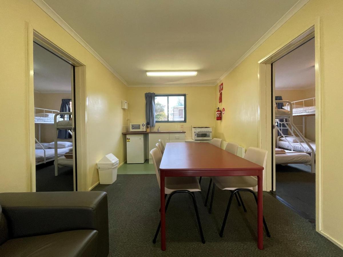 Southern Cross Motor Inn Беридейл Екстериор снимка
