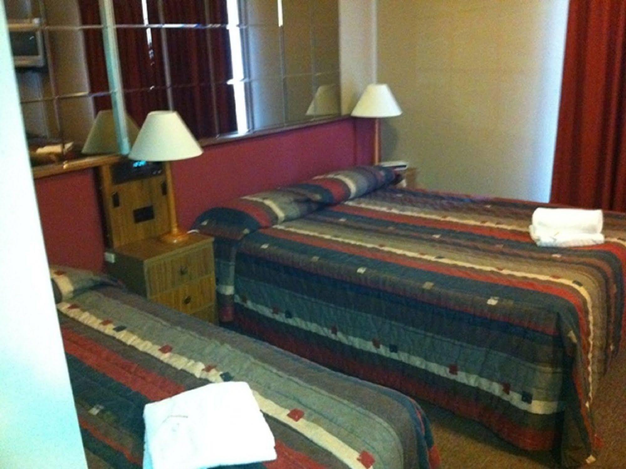 Southern Cross Motor Inn Беридейл Екстериор снимка
